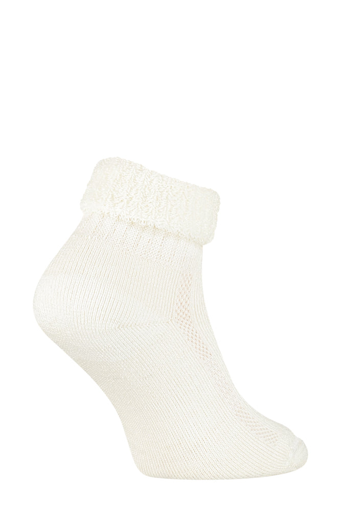 S09 Merino Wollen Sok Ecru
